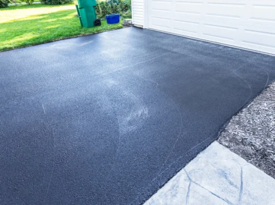Driveways Maintenance Tips for a Long-Lasting Surface